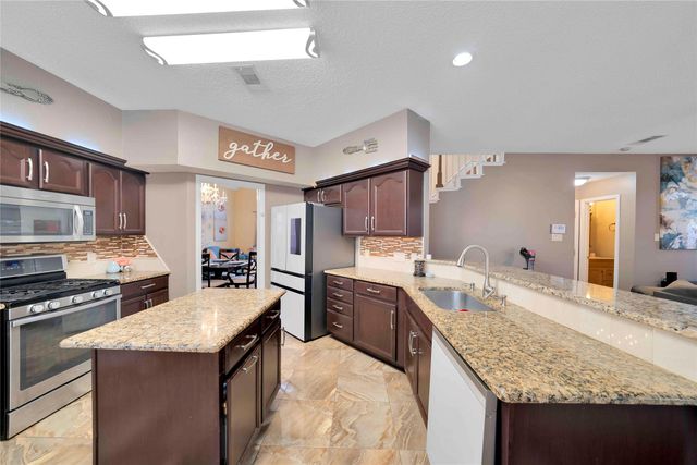 9352 Riverwalk Lane, Irving, TX 75063