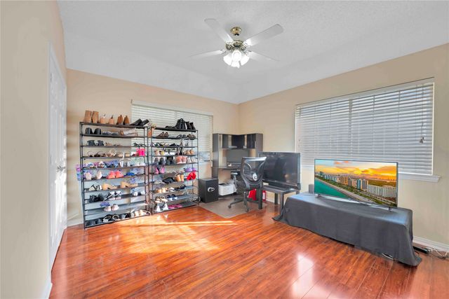 9352 Riverwalk Lane, Irving, TX 75063