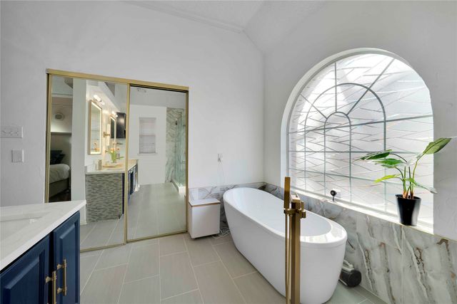 9352 Riverwalk Lane, Irving, TX 75063