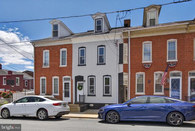 118 N 8TH ST, Columbia, PA 17512