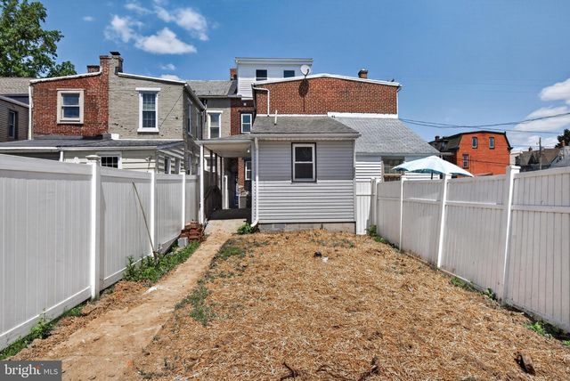 118 N 8TH ST, Columbia, PA 17512