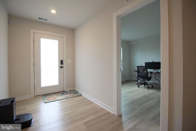 2107 ACADIA RD, Herndon, VA 20170