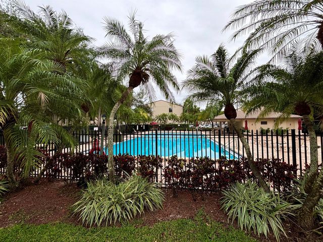 203 Foxtail Drive F1, Greenacres, FL 33415