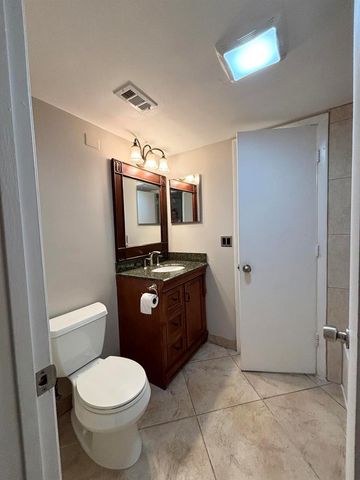 203 Foxtail Drive F1, Greenacres, FL 33415