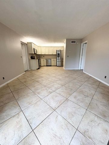 203 Foxtail Drive F1, Greenacres, FL 33415