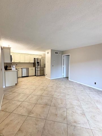 203 Foxtail Drive F1, Greenacres, FL 33415