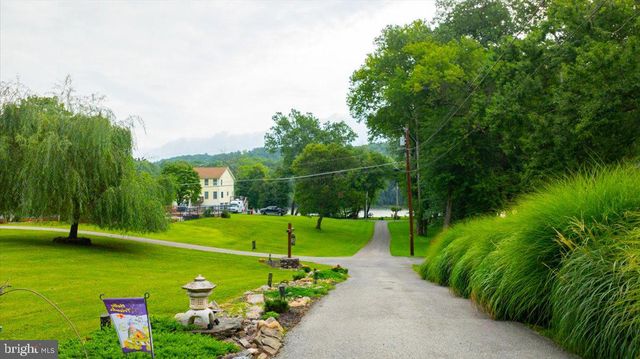 61 NATALIE LN, Harpers Ferry, WV 25425