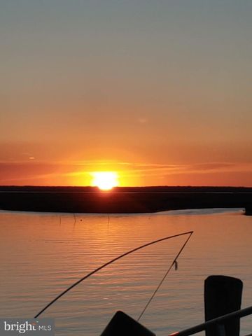 916 N SHORE DR, Brigantine, NJ 08203