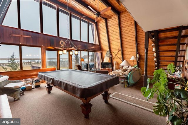 916 N SHORE DR, Brigantine, NJ 08203