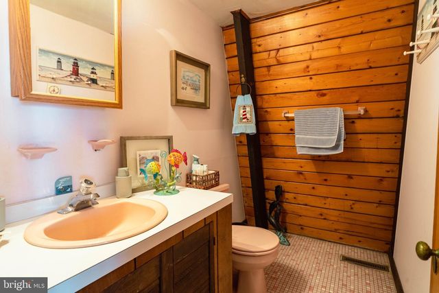 916 N SHORE DR, Brigantine, NJ 08203