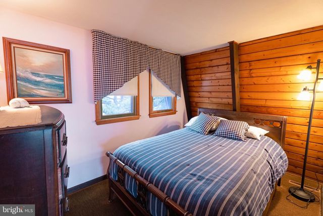 916 N SHORE DR, Brigantine, NJ 08203