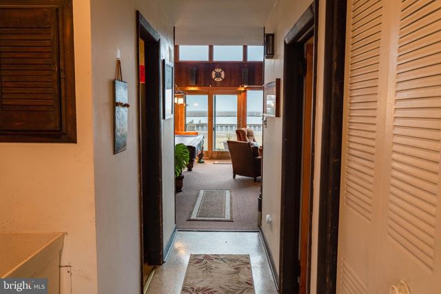 916 N SHORE DR, Brigantine, NJ 08203