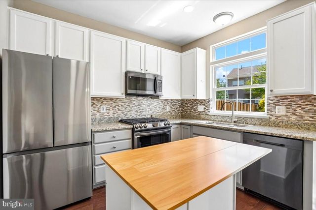 6845 STONE MAPLE TER, Centreville, VA 20121