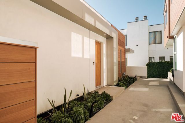 18225 Coastline Drive, Malibu, CA 90265