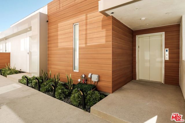 18225 Coastline Drive, Malibu, CA 90265