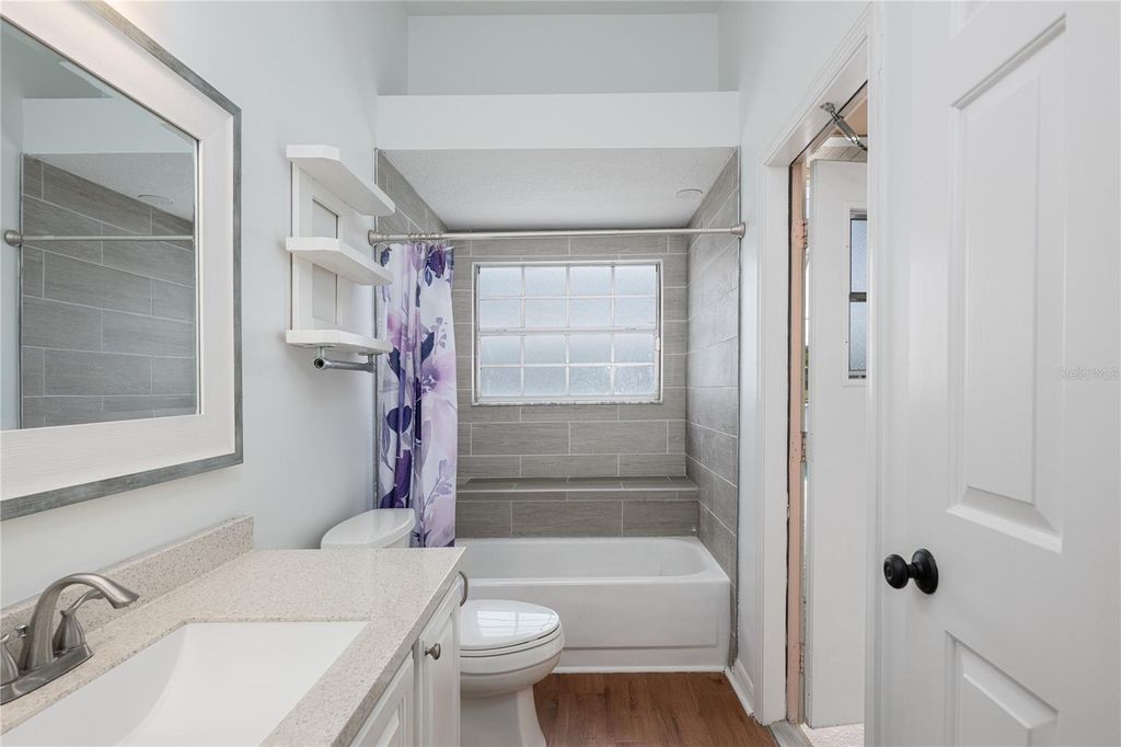 Image 16 of property listing at 1966 WESTBOURNE DRIVE, Oviedo, FL 32765