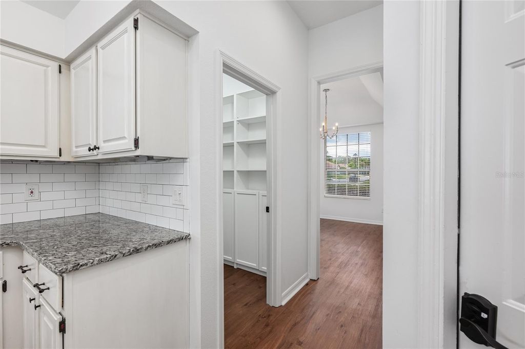 Image 20 of property listing at 1966 WESTBOURNE DRIVE, Oviedo, FL 32765