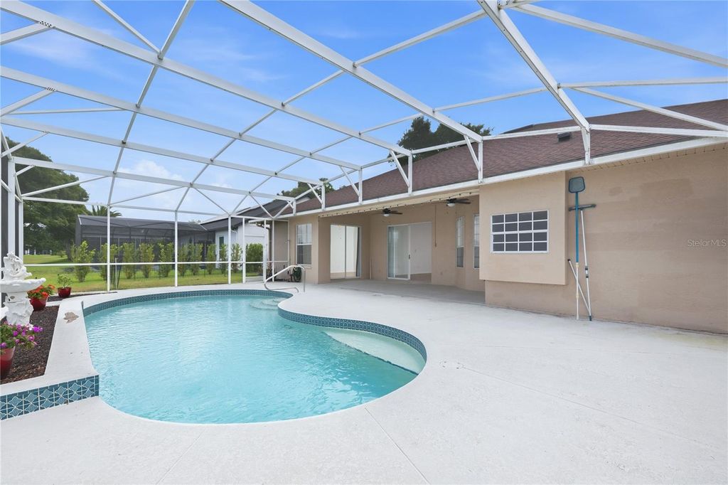 Image 41 of property listing at 1966 WESTBOURNE DRIVE, Oviedo, FL 32765