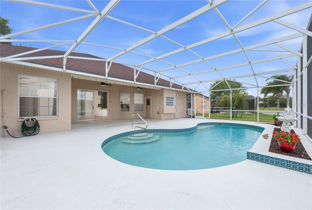 Image 42 of property listing at 1966 WESTBOURNE DRIVE, Oviedo, FL 32765