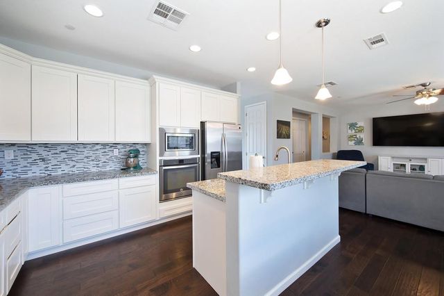 1423 High Noon Dr, Plumas Lake, CA 95961