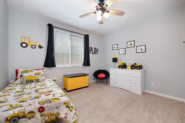 1423 High Noon Dr, Plumas Lake, CA 95961