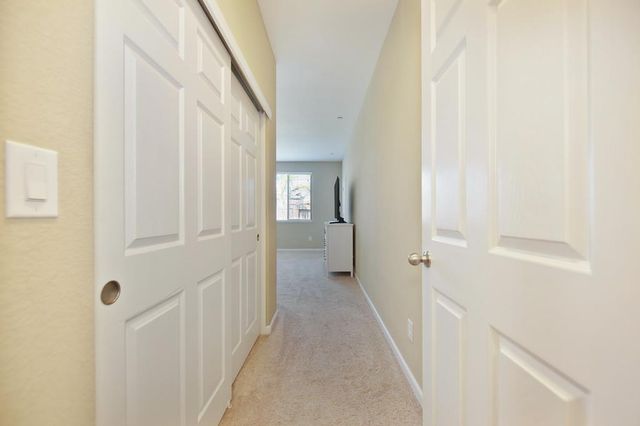 1423 High Noon Dr, Plumas Lake, CA 95961