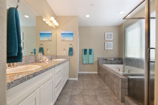 1423 High Noon Dr, Plumas Lake, CA 95961