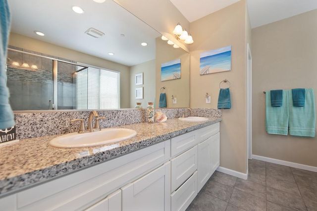 1423 High Noon Dr, Plumas Lake, CA 95961