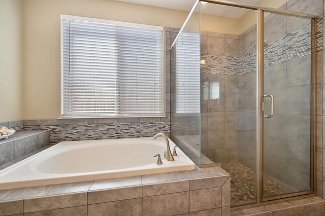 1423 High Noon Dr, Plumas Lake, CA 95961