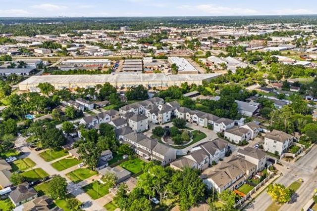 2302 Fall Run Drive, Houston, TX 77055