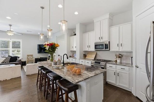 2302 Fall Run Drive, Houston, TX 77055