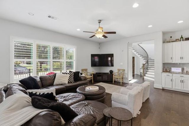2302 Fall Run Drive, Houston, TX 77055