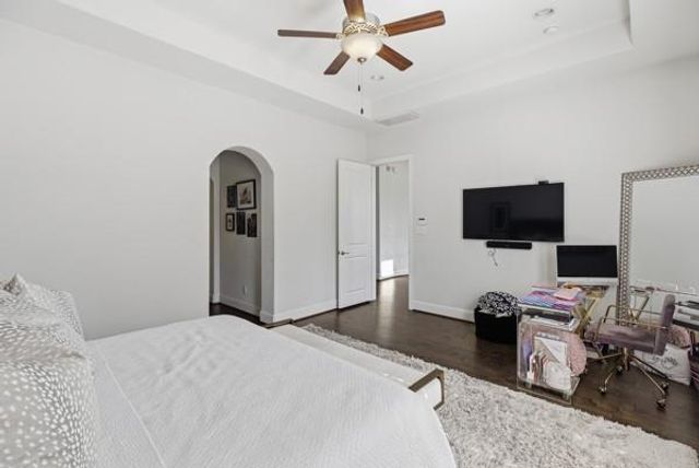 2302 Fall Run Drive, Houston, TX 77055