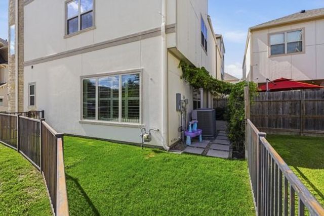 2302 Fall Run Drive, Houston, TX 77055