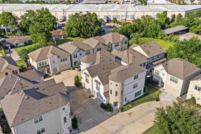 2302 Fall Run Drive, Houston, TX 77055