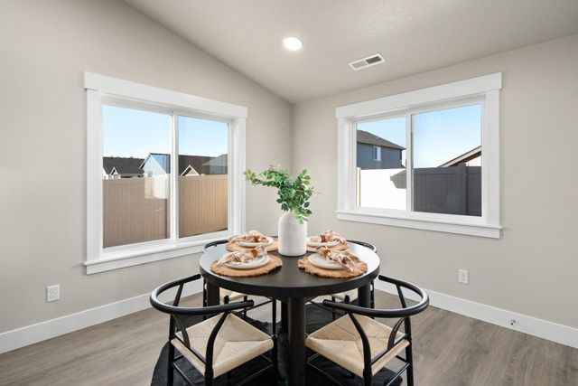 5310 N SunBeam Ln, Spokane, WA 99217