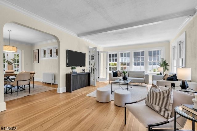 712 Forest Ave, Westfield Town, NJ 07090
