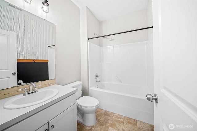 9048 Aster Street SE, Tumwater, WA 98501