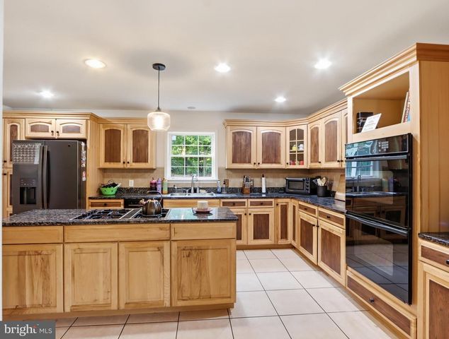 308 BROOKFIELD RD, Pasadena, MD 21122