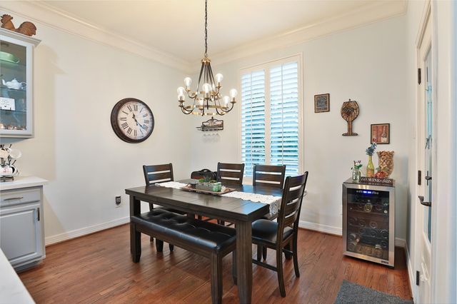 827 Garden Trace Lane, Houston, TX 77018