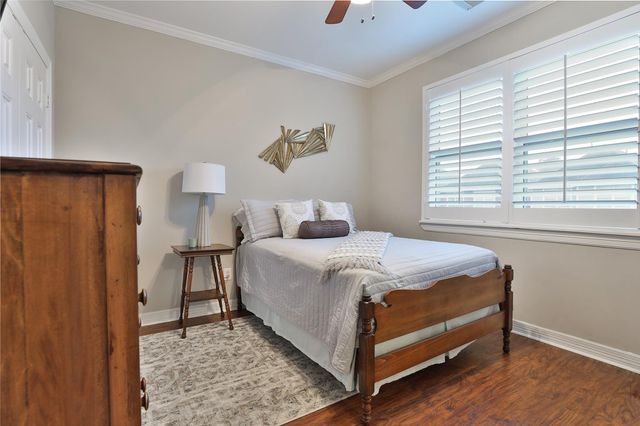 827 Garden Trace Lane, Houston, TX 77018