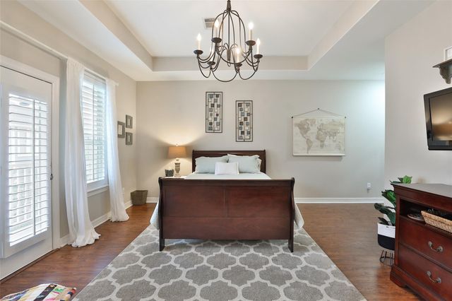 827 Garden Trace Lane, Houston, TX 77018
