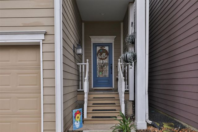 827 Garden Trace Lane, Houston, TX 77018