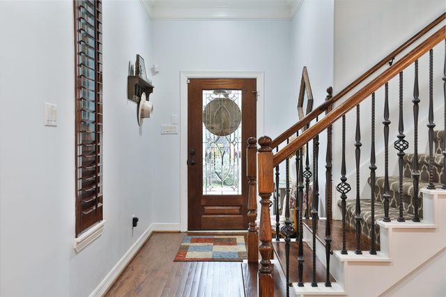 827 Garden Trace Lane, Houston, TX 77018