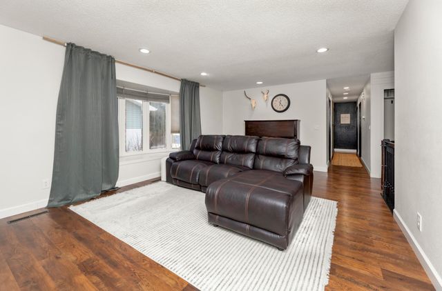 2710 18th Street S, Moorhead, MN 56560