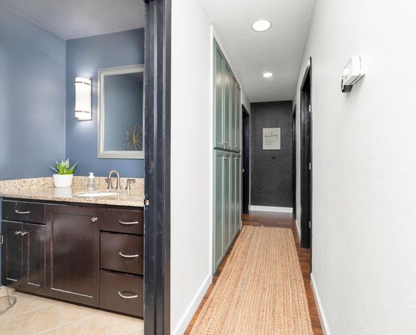 2710 18th Street S, Moorhead, MN 56560