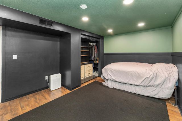 2710 18th Street S, Moorhead, MN 56560