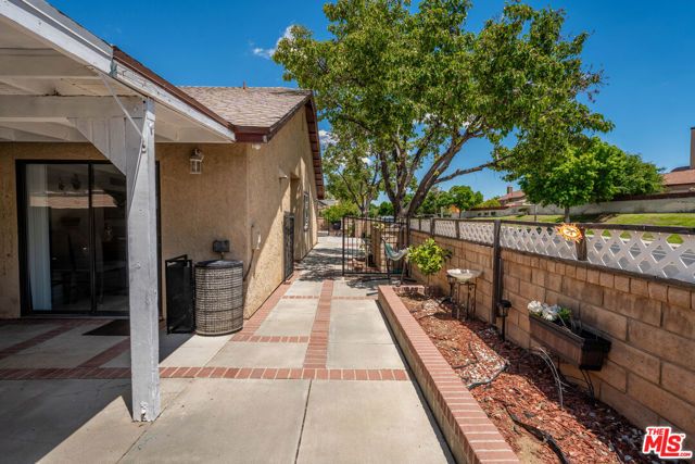 37603 Melton Avenue, Palmdale, CA 93550