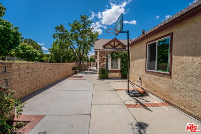 37603 Melton Avenue, Palmdale, CA 93550