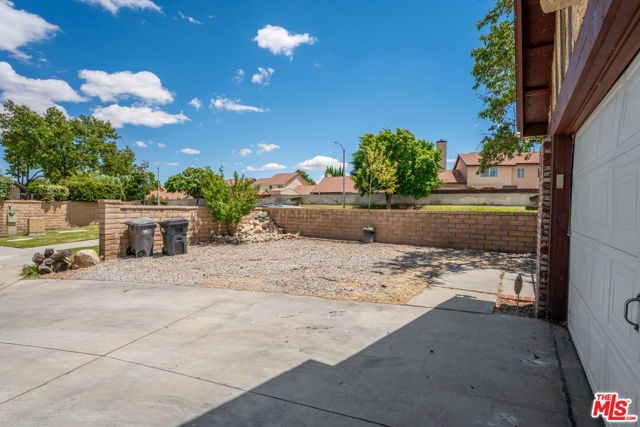 37603 Melton Avenue, Palmdale, CA 93550